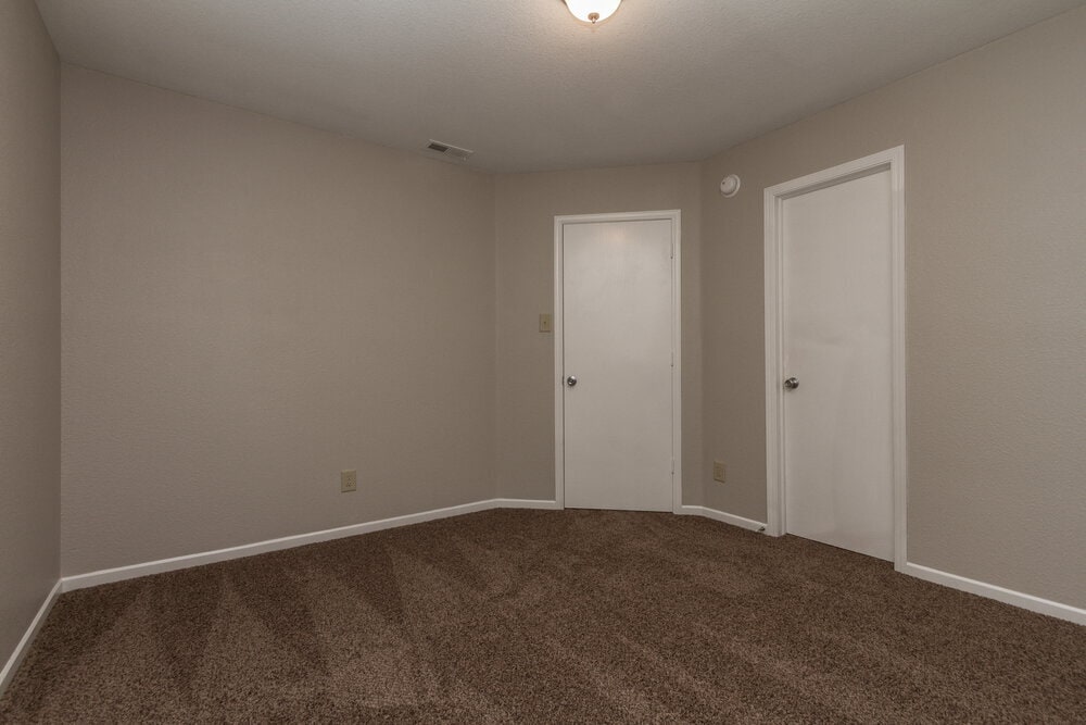 Building Photo - 8038 Retreat Ln