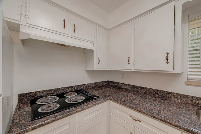 Building Photo - 5711 Braesvalley Dr