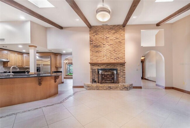Building Photo - 7740 Lake Hatchineha Rd