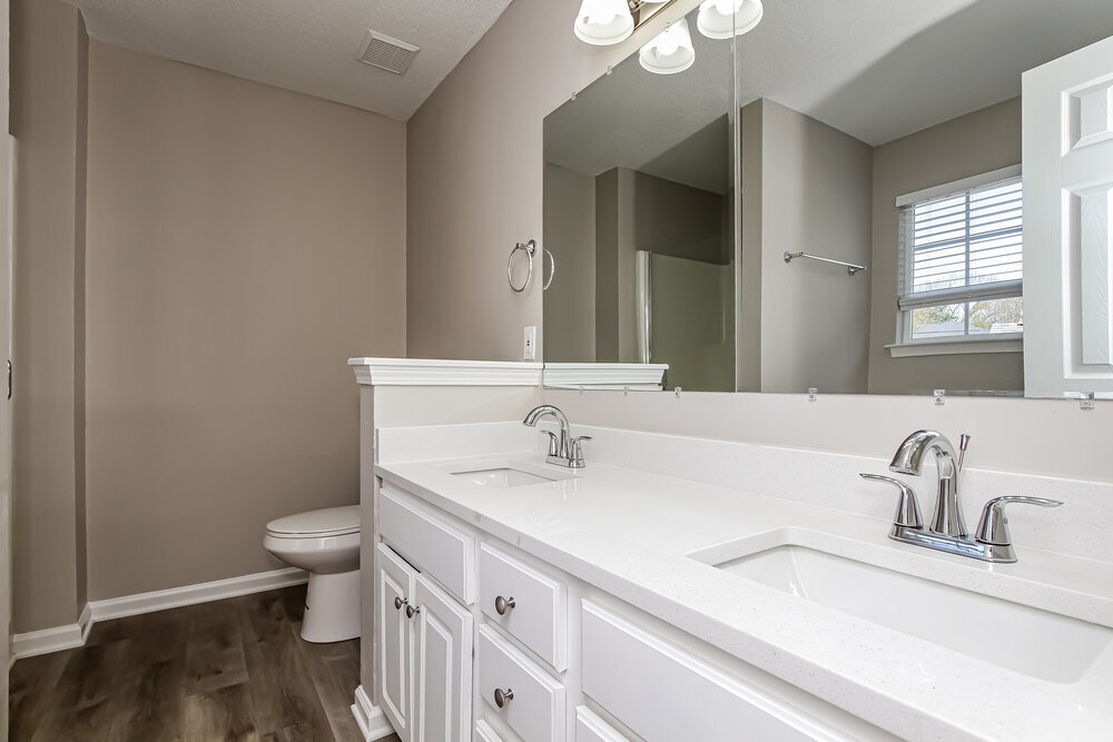 Building Photo - 8534 Appledale Dr