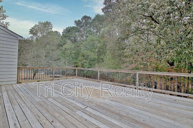 Building Photo - 150 Drennan Dr