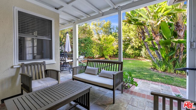 Building Photo - 10575 Holman Ave