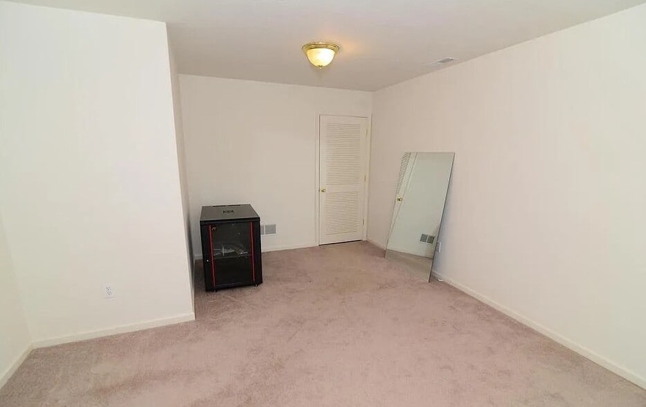 Basement - 455 Madison Dr