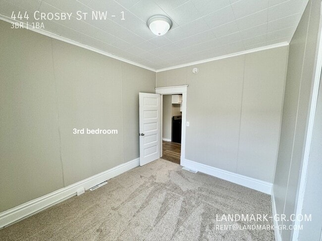 Building Photo - 444 Crosby St NW