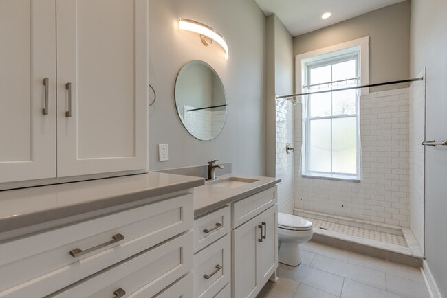 Building Photo - 1023 Franklin St