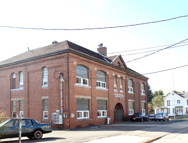 Primary Photo - VALLEY VIEW APARTMENTS