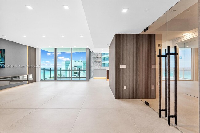Building Photo - 3535 S Ocean Dr