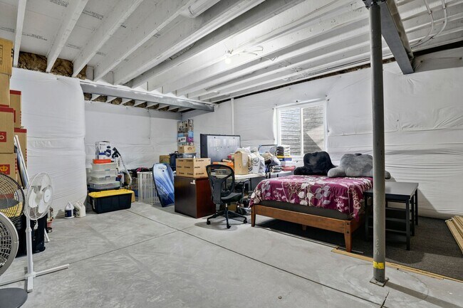Building Photo - Single Family w/ Elegance