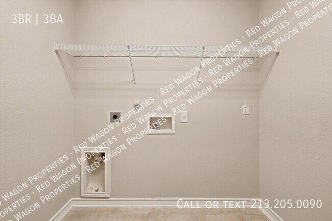 Building Photo - 4110 Woodbridge Way