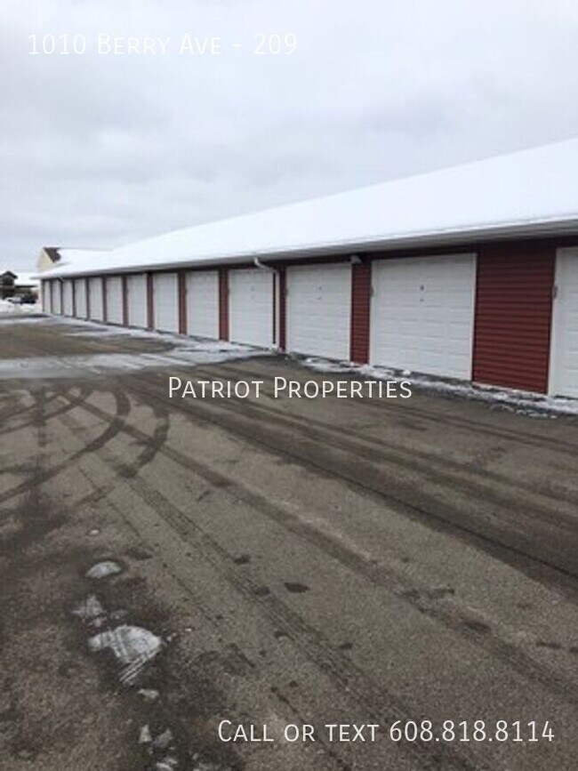 Building Photo - 1010 Berry Ave