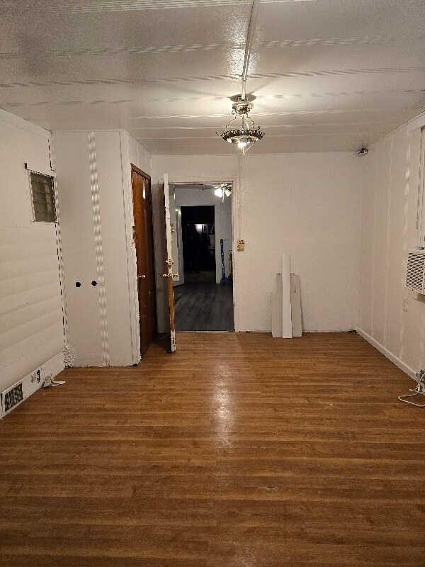 Building Photo - 2335 Cochran St