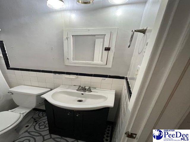 Building Photo - 1008 W Cedar St