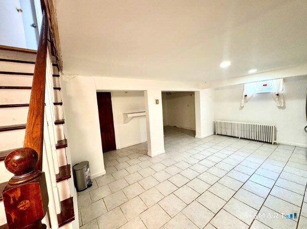 Building Photo - 48 Gates Ave