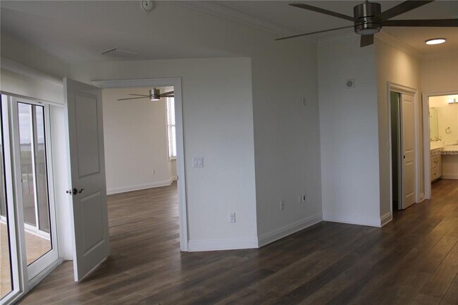 Building Photo - 2825 Terra Ceia Bay Blvd
