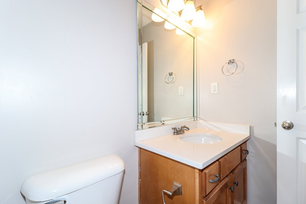 Building Photo - 9887 Wynngate Dr