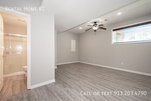 Building Photo - 23815 W 126th Terrace