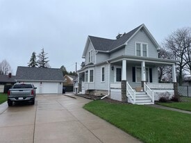 Building Photo - 521 N Badger Ave