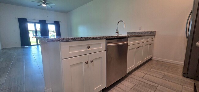 Building Photo - Duplex for rent