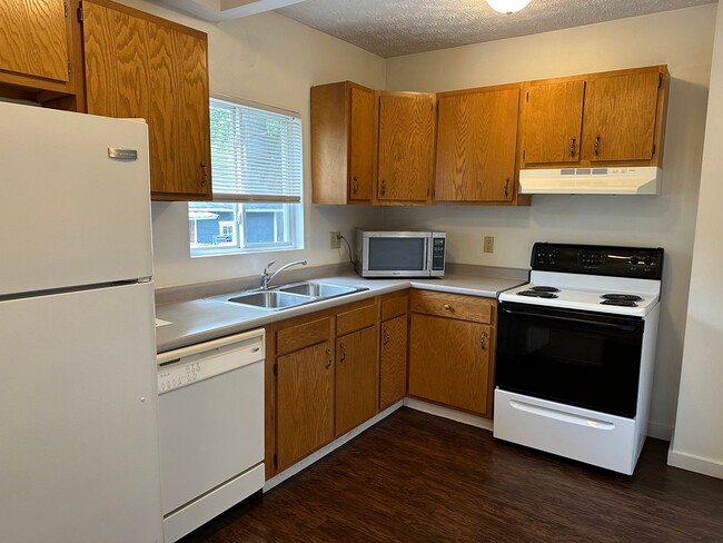 Building Photo - 2497-2499-2499 Adams Ave