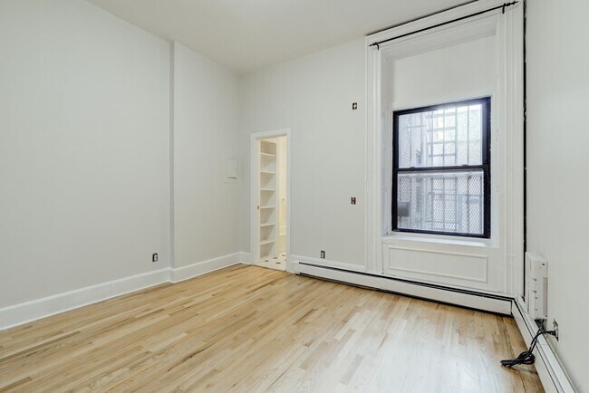 Building Photo - 465 Jersey Ave