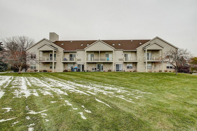 Primary Photo - Orchid Knoll Apartments
