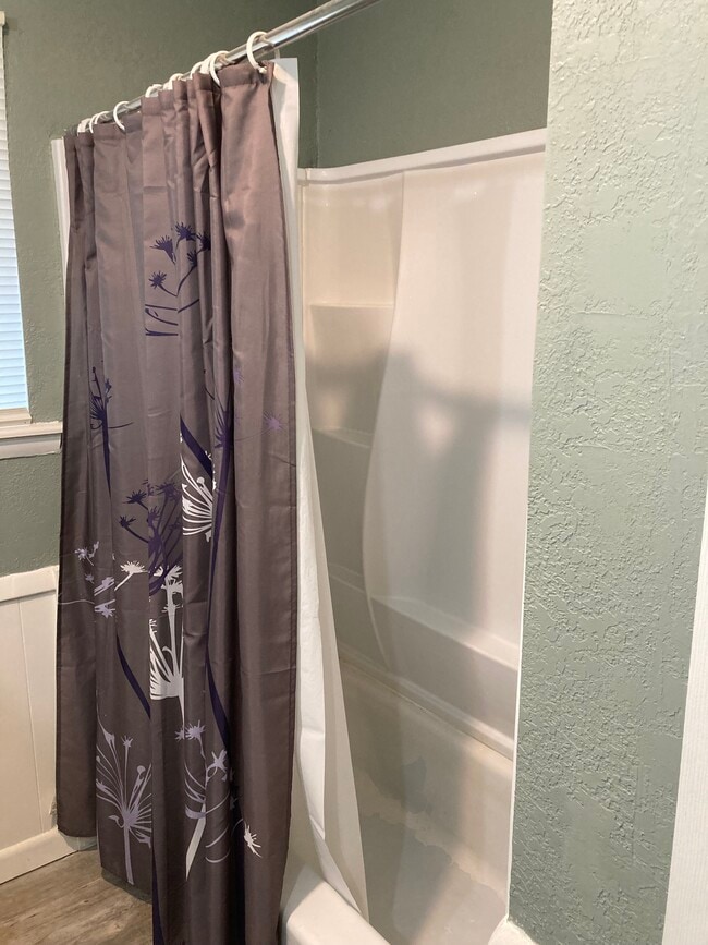 Building Photo - 5024 S 85th East Ave