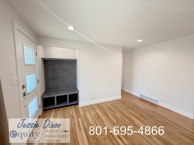 Building Photo - 849 Westbrook Rd