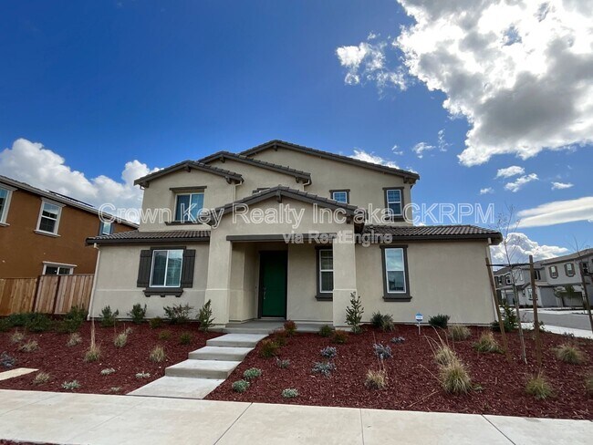 Building Photo - 7236 Diamond Ave