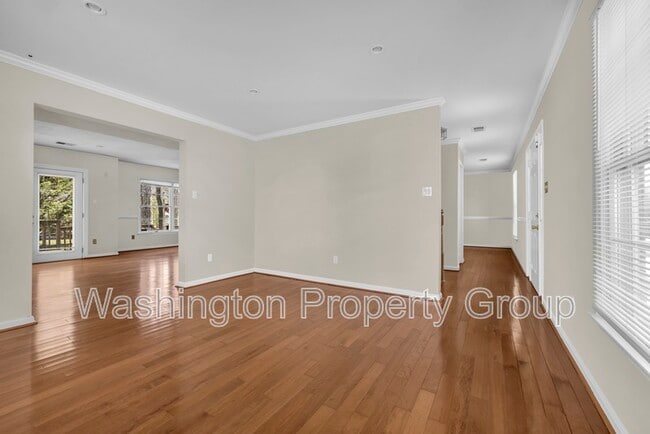 Building Photo - 5602 Grouper Ct