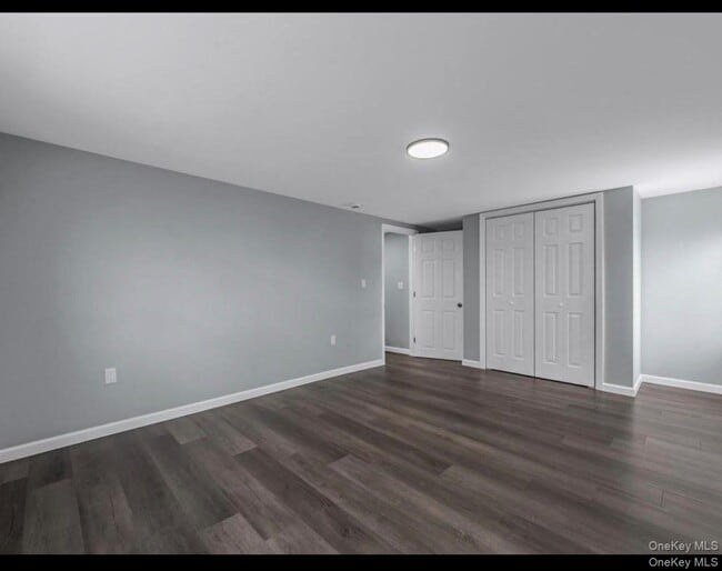 Building Photo - 6 E Barclay St