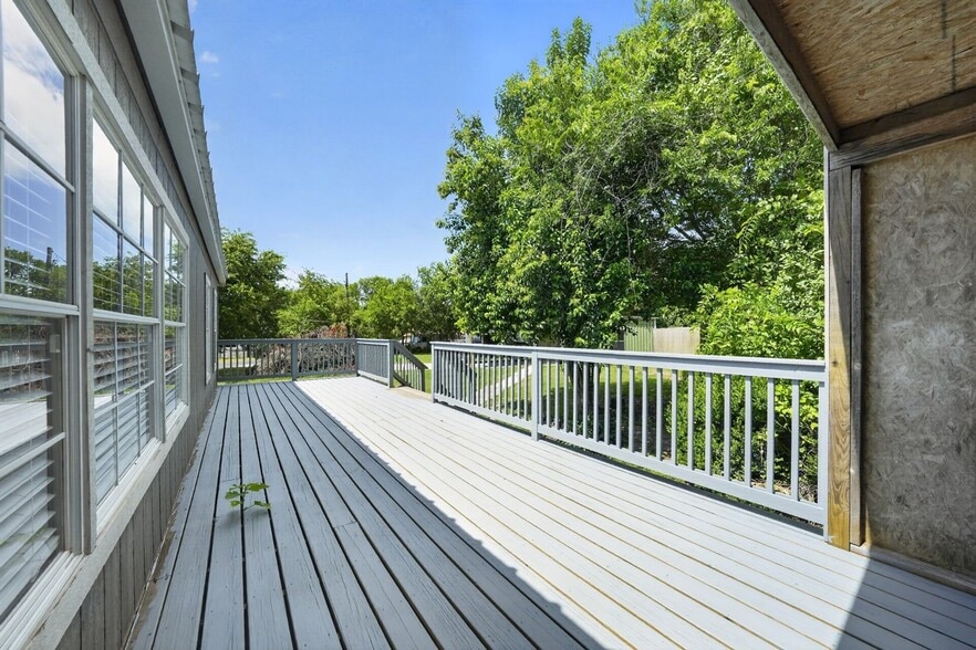 Building Photo - 9303 Redfish Dr