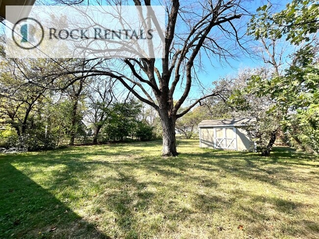 Building Photo - Cute 2 Bed 1 Bath House in Great Neighborhood