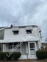 Building Photo - 1421 N Ravine Pkwy