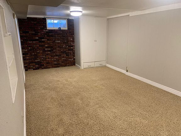 Building Photo - 3720 W Meadow Dr