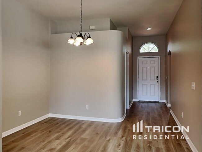 Building Photo - 12719 Standbridge Drive Riverview FL