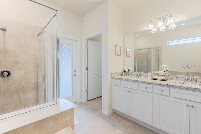 Building Photo - 7215 Oakmoss Loop