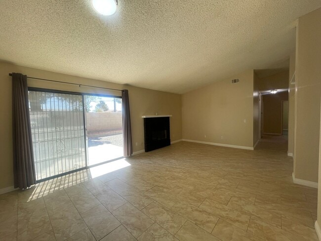 Building Photo - Victorville 4 Bedroom 2 Bathroom