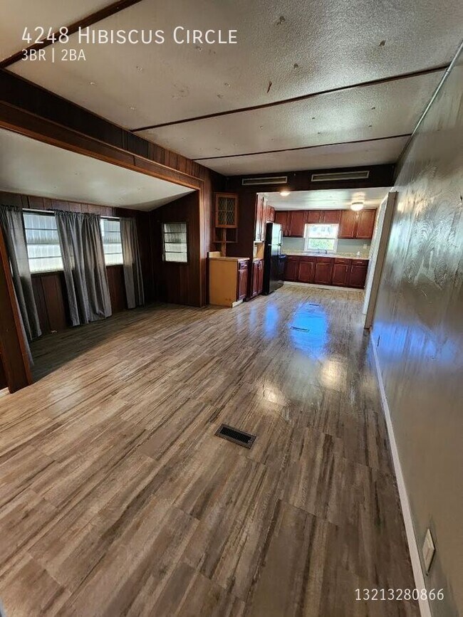 Building Photo - 4248 Hibiscus Cir