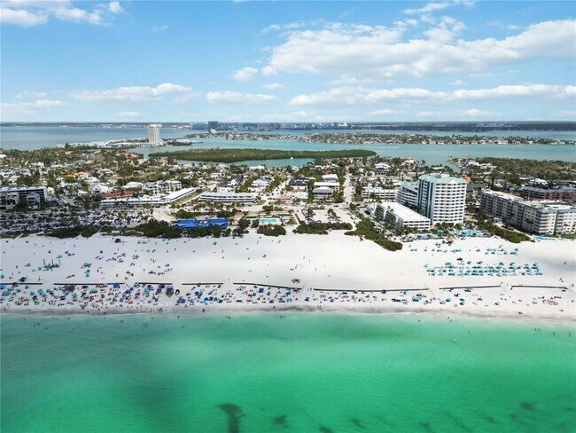 Building Photo - 765 John Ringling Blvd