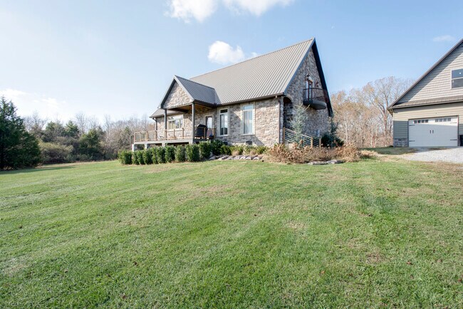 Building Photo - 1970 McMahan Hollow Rd