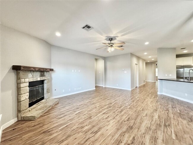Building Photo - 311 Glen Valley Lane