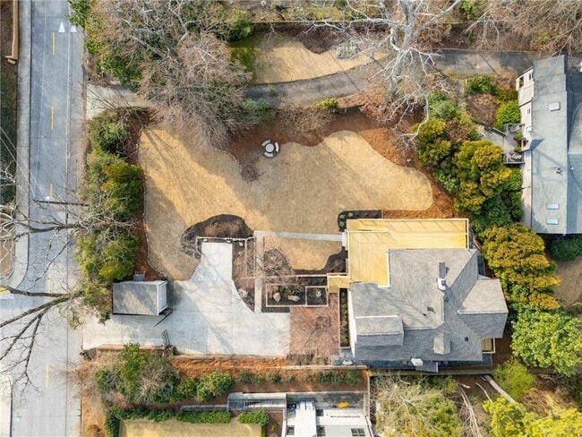 Building Photo - 490 Rock Springs Rd NE