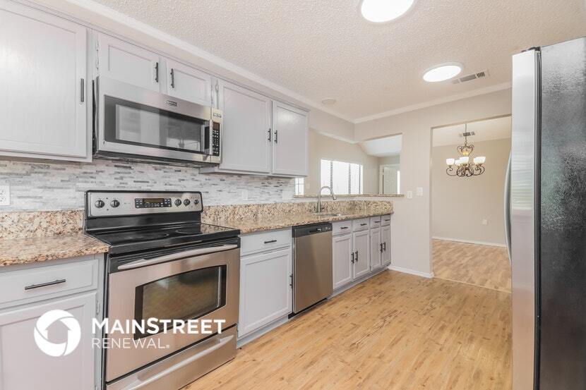 Building Photo - 6228 Los Altos Dr