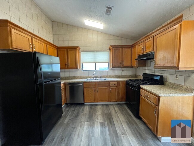 Building Photo - 1086 Riva Ridge Dr