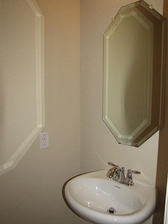 Building Photo - 1810 Dover Heights Ln