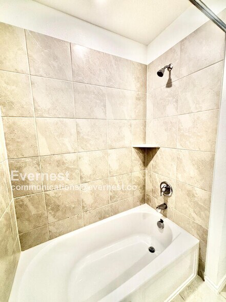 Building Photo - 3209 Peyton Lila Rd