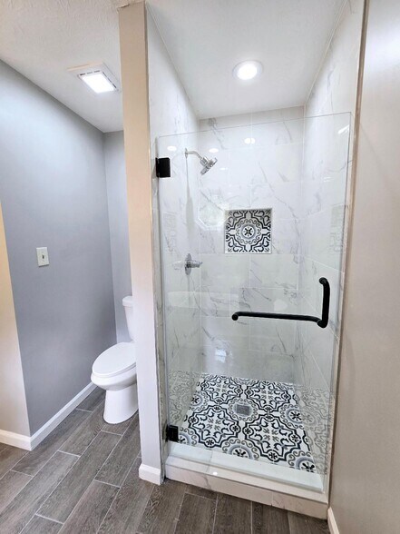 Building Photo - 5696 Wylake Dr