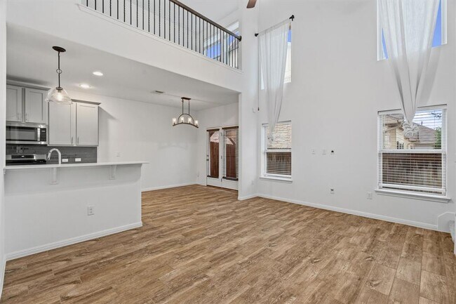 Building Photo - 11807 Frenchie Ln