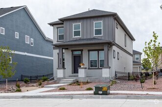 Building Photo - Stunning 4BD/3BA Home in Wolf Ranch – Mode...