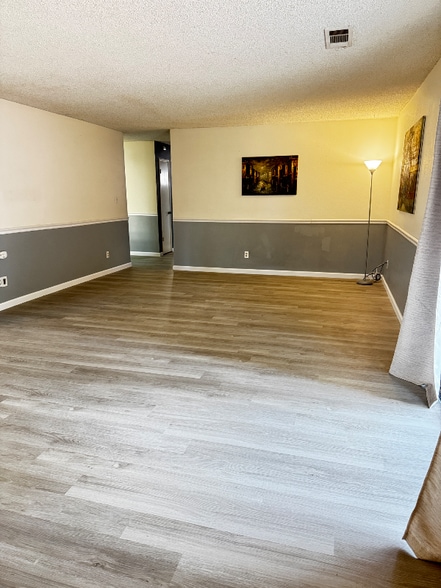 Building Photo - 3526 W Browning Ave